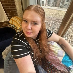 Meet your Posher, Leah